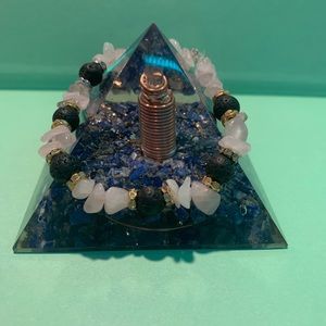 Rose quartz gemstone bracelet